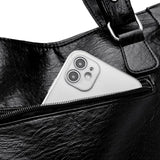 Natálie | Hladká crossbody kabelka s priestranným tvarom