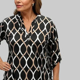 Alžběta | Geometrická blůza pro bezchybný vzhled po celý den