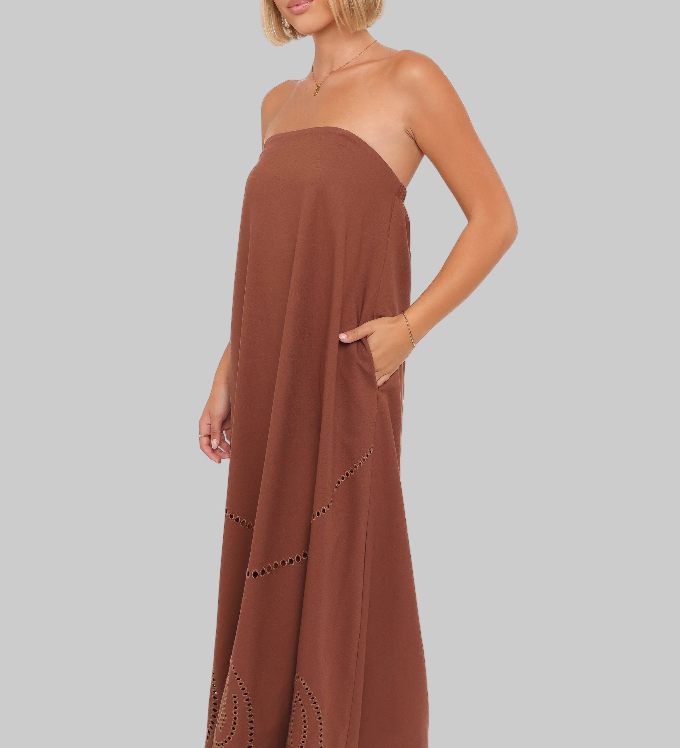 Kateřina | Elegantní hnědé maxi šaty bez ramínek