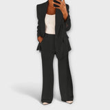 Šárka | Nadčasový kostýmek pro nekompromisní eleganci a celodenní komfort